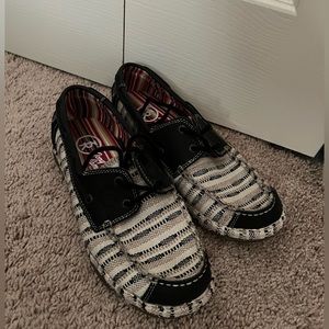 Women’s Tony Lama Shoes